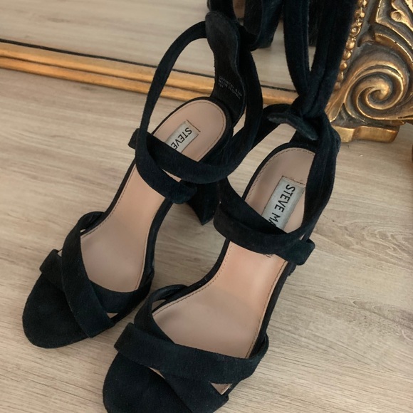 Steve Madden Christey black suede lace up heels - Picture 4 of 7